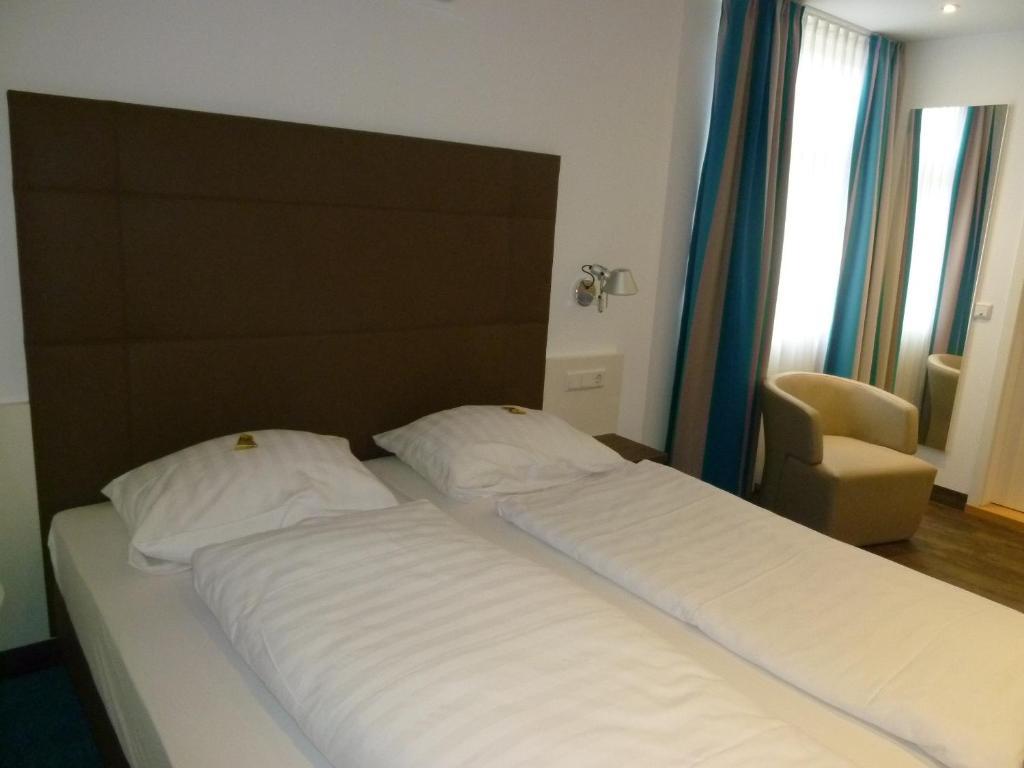 Hotel & Gasthaus Backmulde Heidelberg Phòng bức ảnh