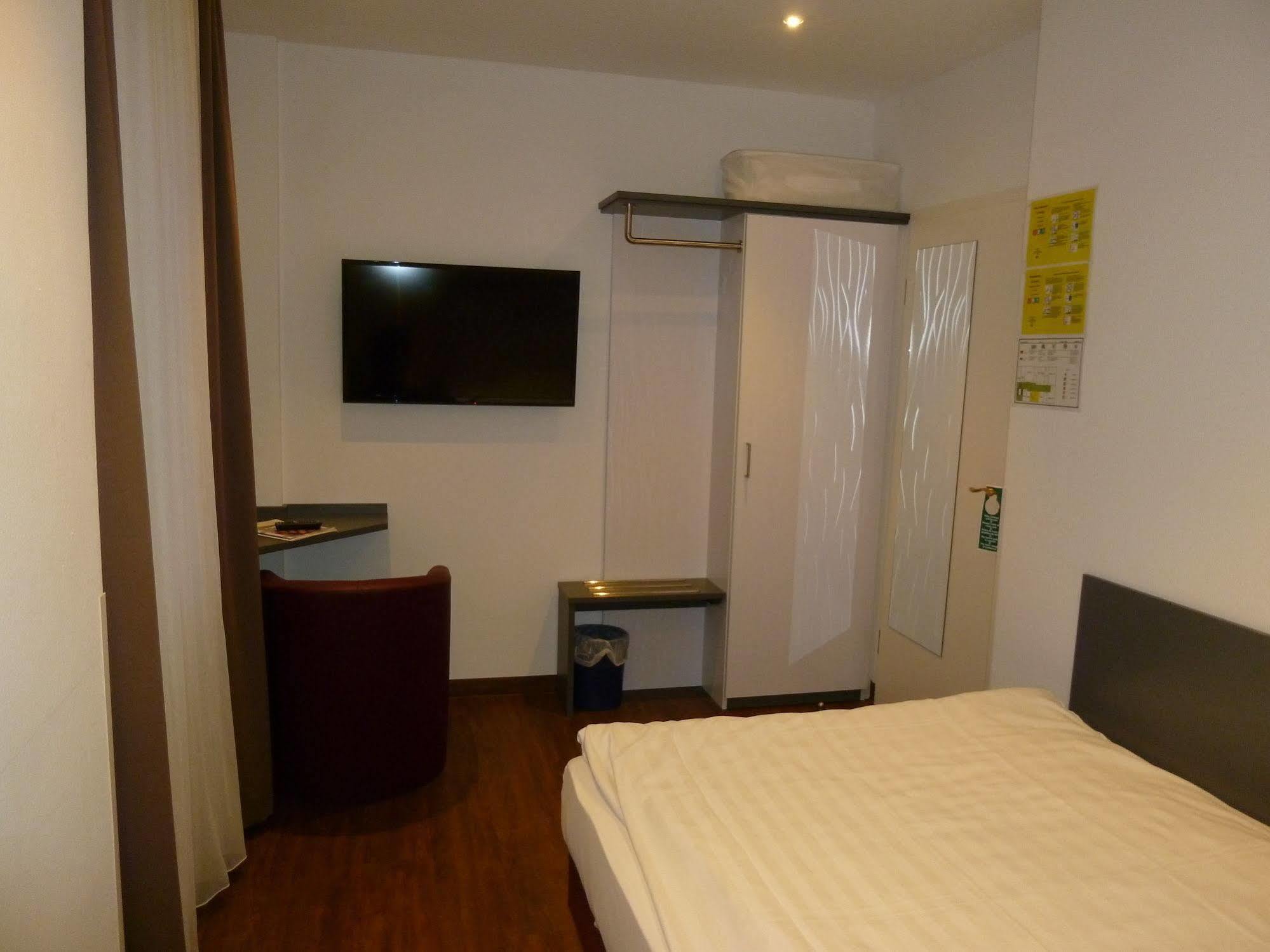 Hotel & Gasthaus Backmulde Heidelberg Ngoại thất bức ảnh